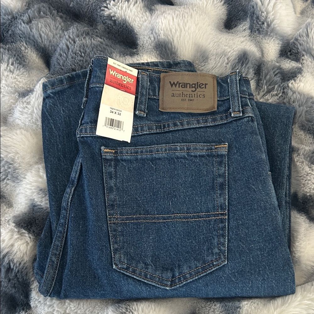 Wrangler Men's Relaxed Fit Blue Jeans